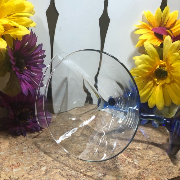 2 Vintage Clear Martini Cocktail Glasses w/Blue Zig Zag Stems 🍸 🍸 - Picture 3 of 7